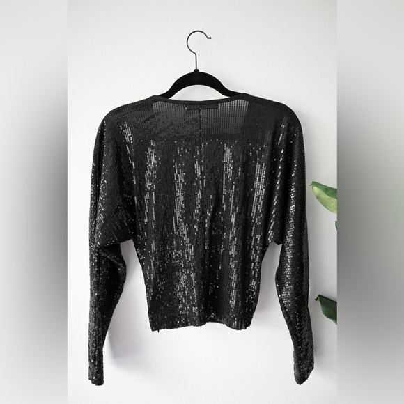 Bishop & Young Sequin Front Twist Blouse NWOT - Picture 5 of 6